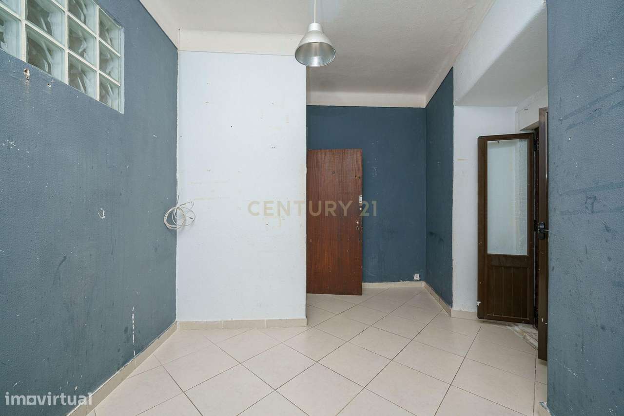 APARTAMENTO T6 NO CORAÇÃO DA CIDADE, EM SETÚBAL-11