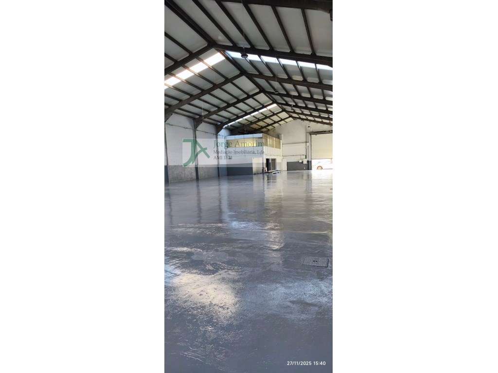 Armazém industrial 800 m2 - todo remodelado. - Grande imagem: 2/9