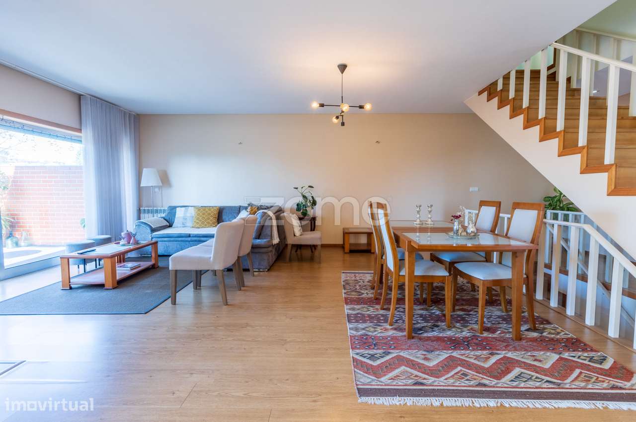 Moradia Geminada T3 em Aldão-6