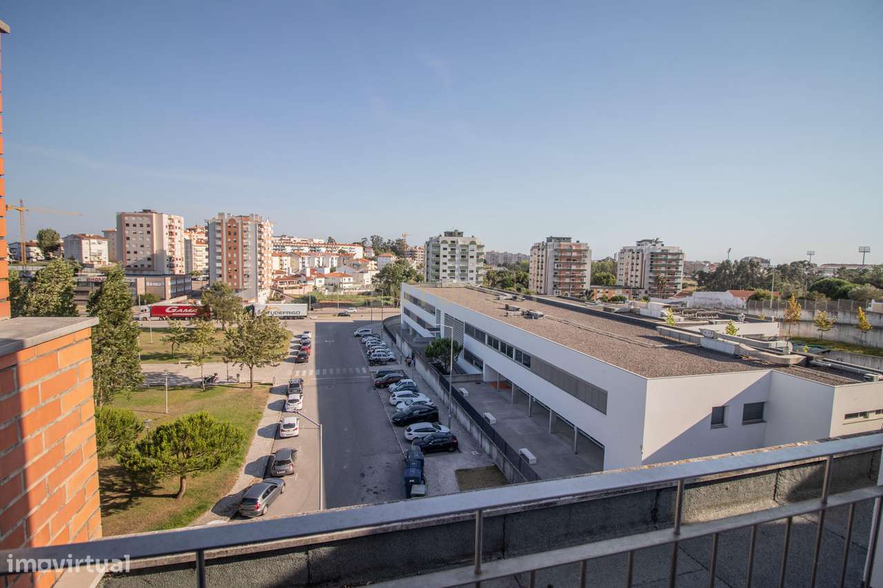 Apartamento T3 com Garagem Dupla na Quinta da Borloteira, Figueira da-27