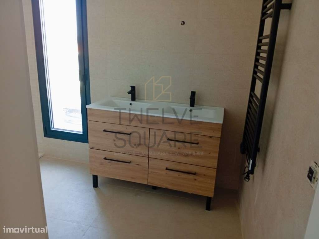 Moradia T3 e T3+1 Nova, em Porto de Mós, Leiria-4