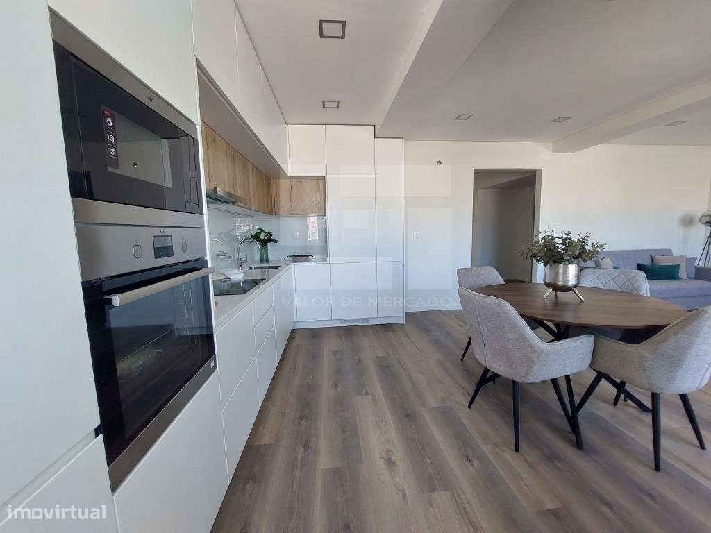 Apartamento T3 EM REMODELAÇÃO, 5º andar, Rua Engenheiro Nobre Guedes-14