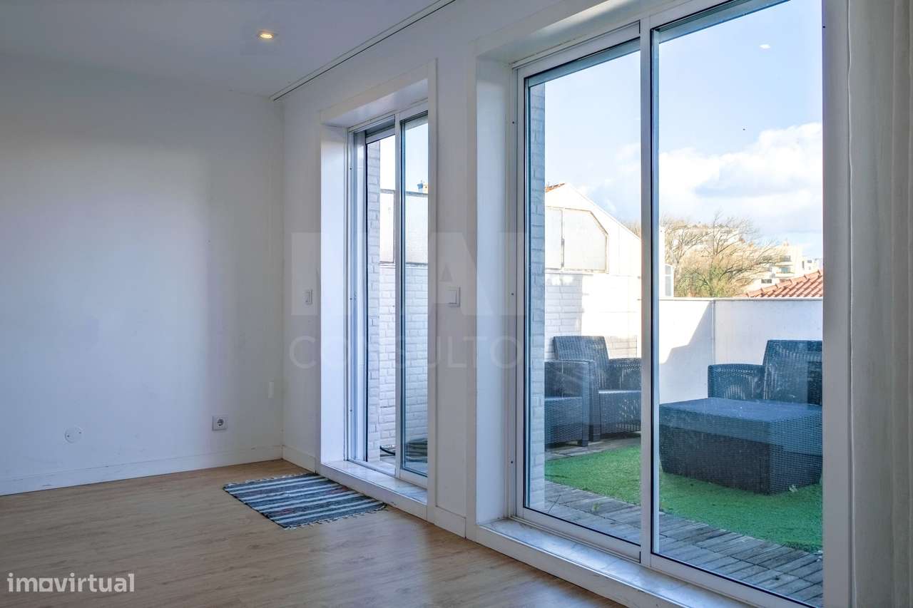 Apartamento T3 duplex remodelado - Grande imagem: 2/15