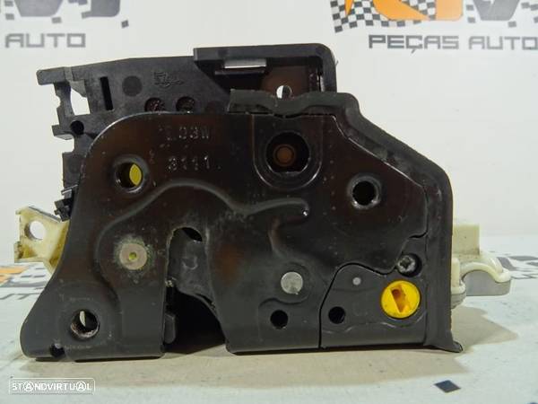 Fecho Da Porta Frente Esquerda Volkswagen Passat (3C2)  3C2837015a / 3 - 6