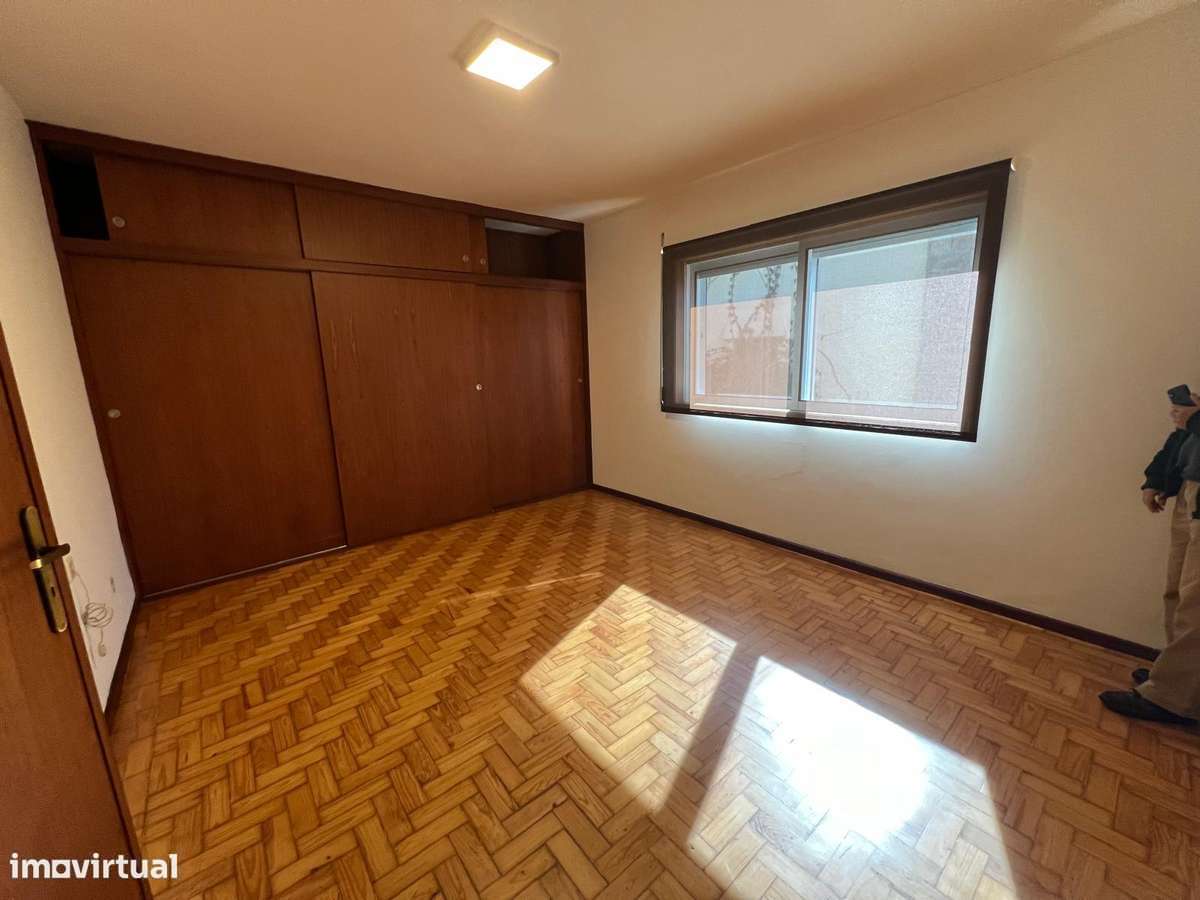 Moradia T4+2  3 Frentes monte dos Burgos-13