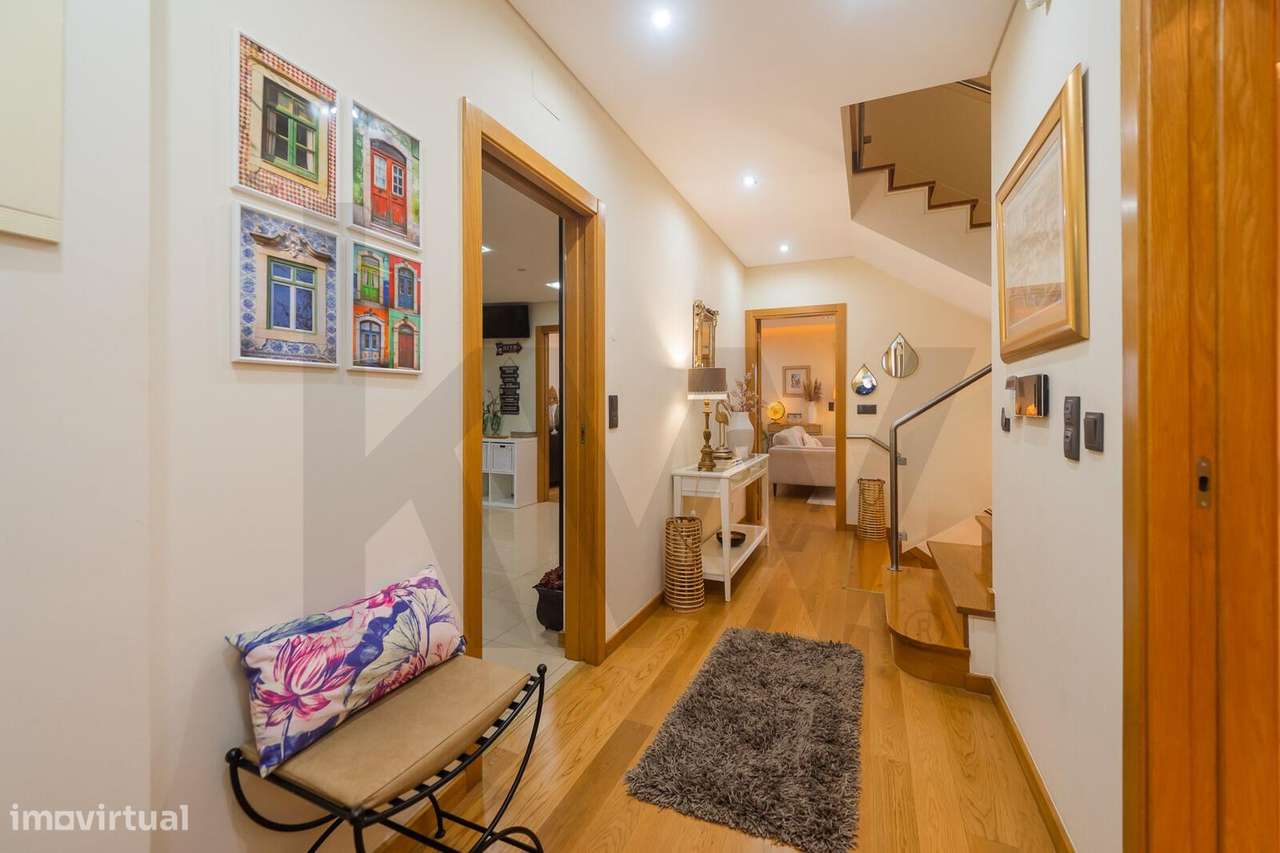 Moradia T4+1 em Agualva-Cacém – Conforto, Qualidade e Vista Desafogada-32