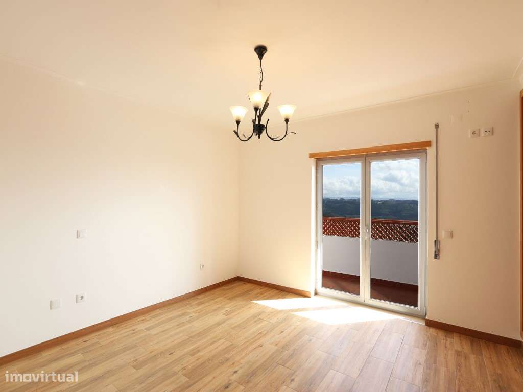 Moradia Geminada T3 com Vistas Deslumbrantes, Localizada na Serra d...-28