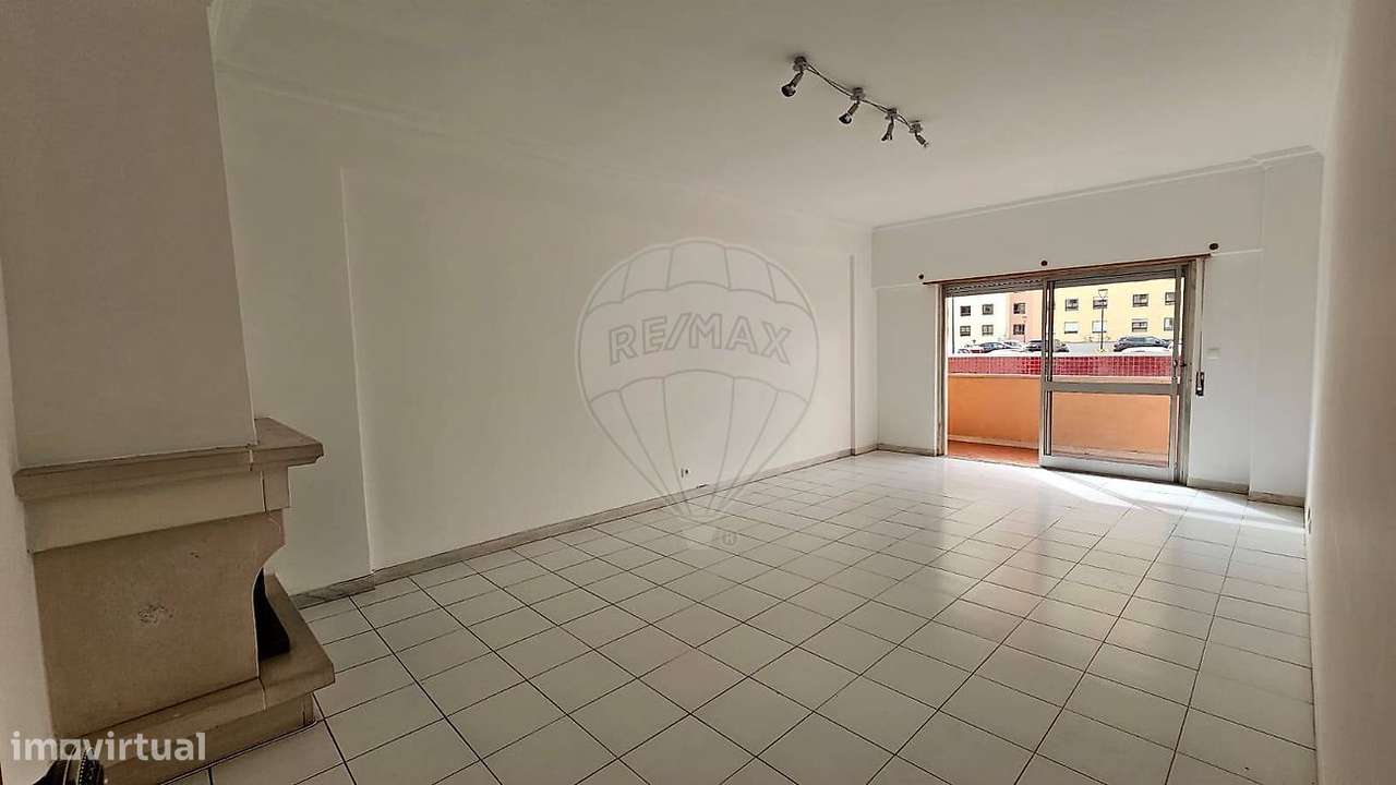 Apartamento T2 para arrendamento - Grande imagem: 2/21