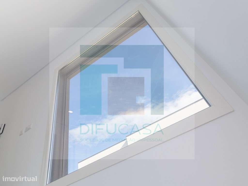 Moradia Geminada T3 + escritorio-23