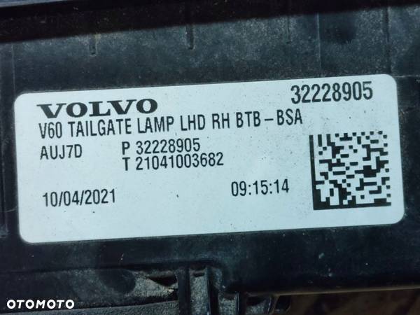 Lampa w Klapę Lewa Volvo V60 II 2018- 32228905 - 4