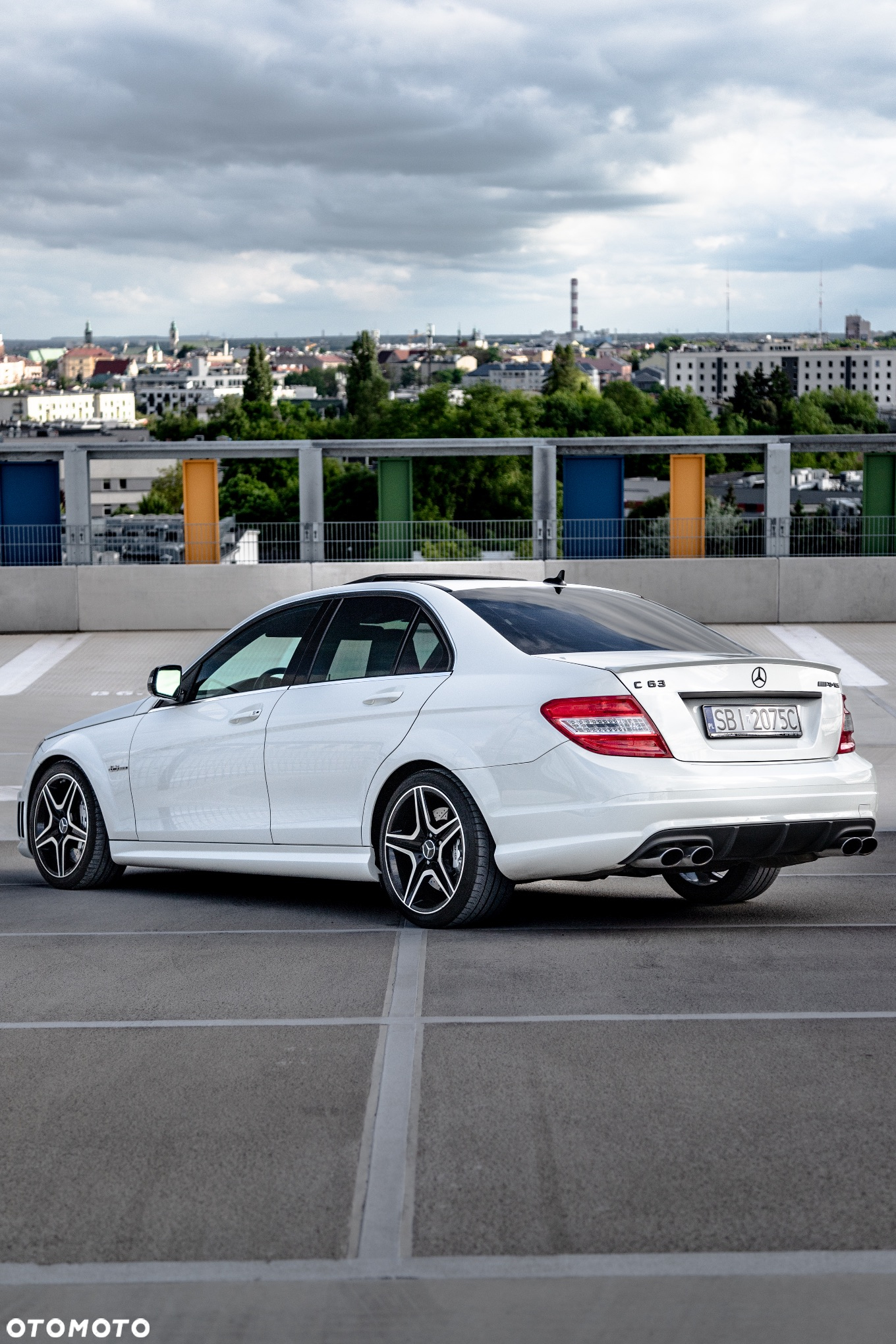 Mercedes-Benz Klasa C 63 AMG - 7