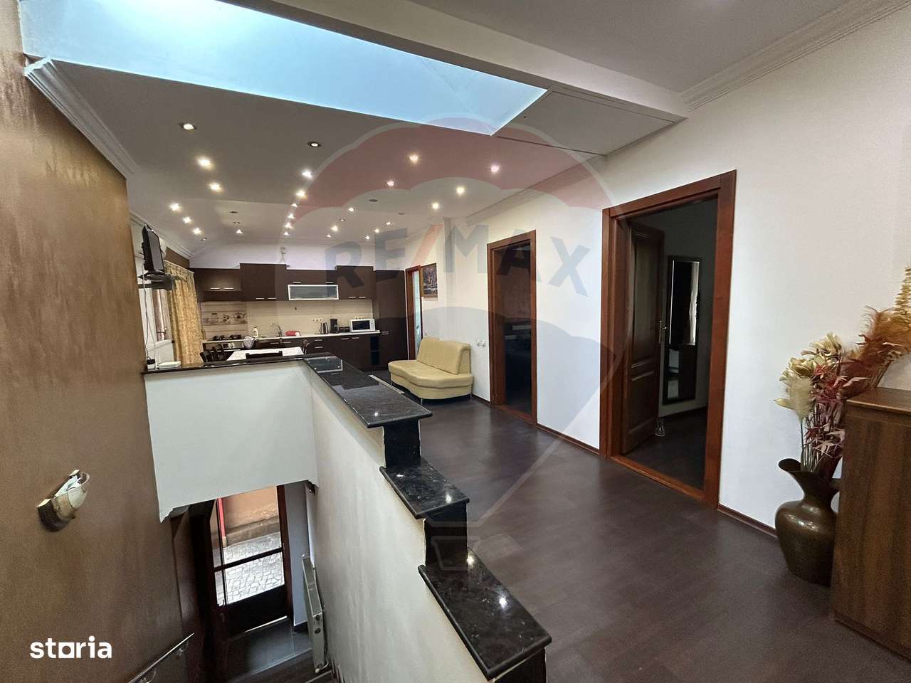 Apartament cu 3 camere de închiriat, str.Tudor Vladimirescu - Imagine principală: 5/7