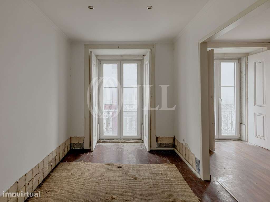 Prédio para reabilitar, na Lapa, em Lisboa - Grande imagem: 4/28