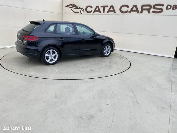 Audi A3 2.0 TDI Sportback (clean diesel) quattro Attraction - 17