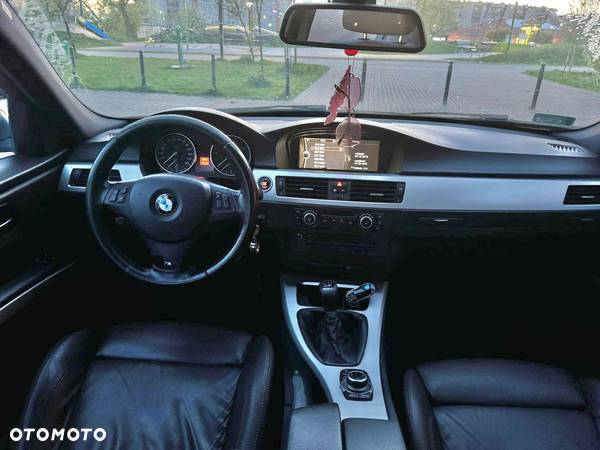 BMW Seria 3 320d Efficient Dynamics - 9