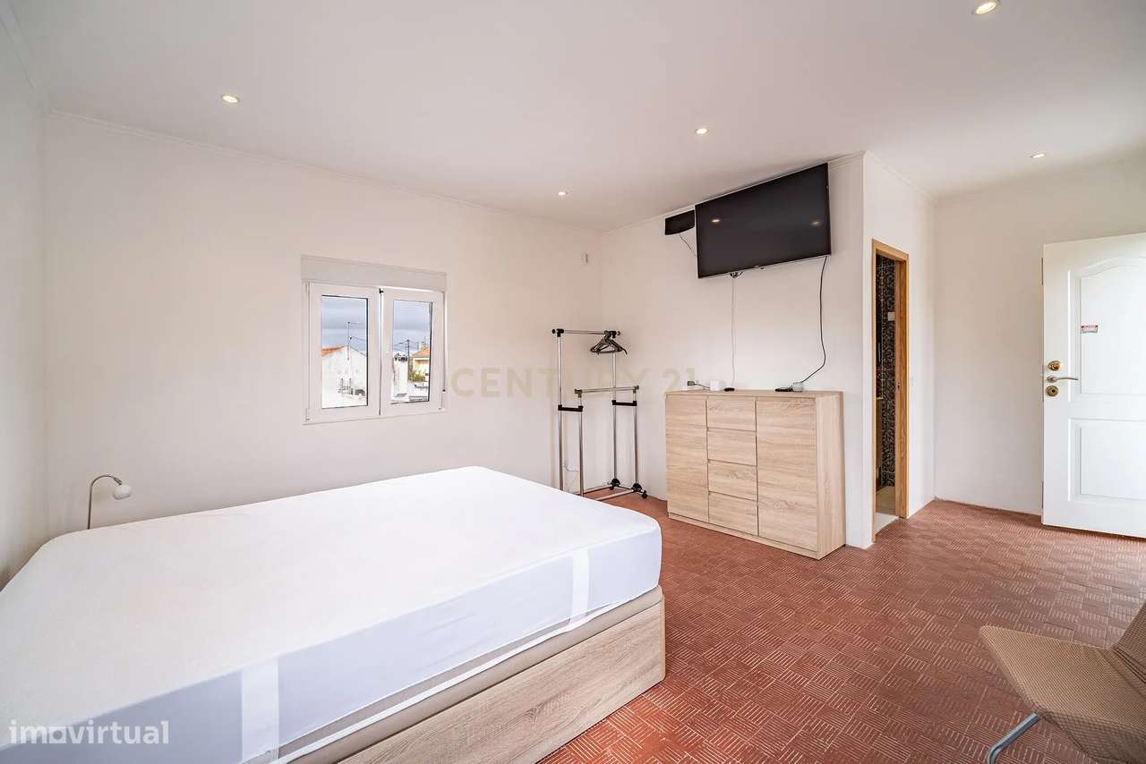 Moradia em Fernão Ferro - Grande imagem: 4/43