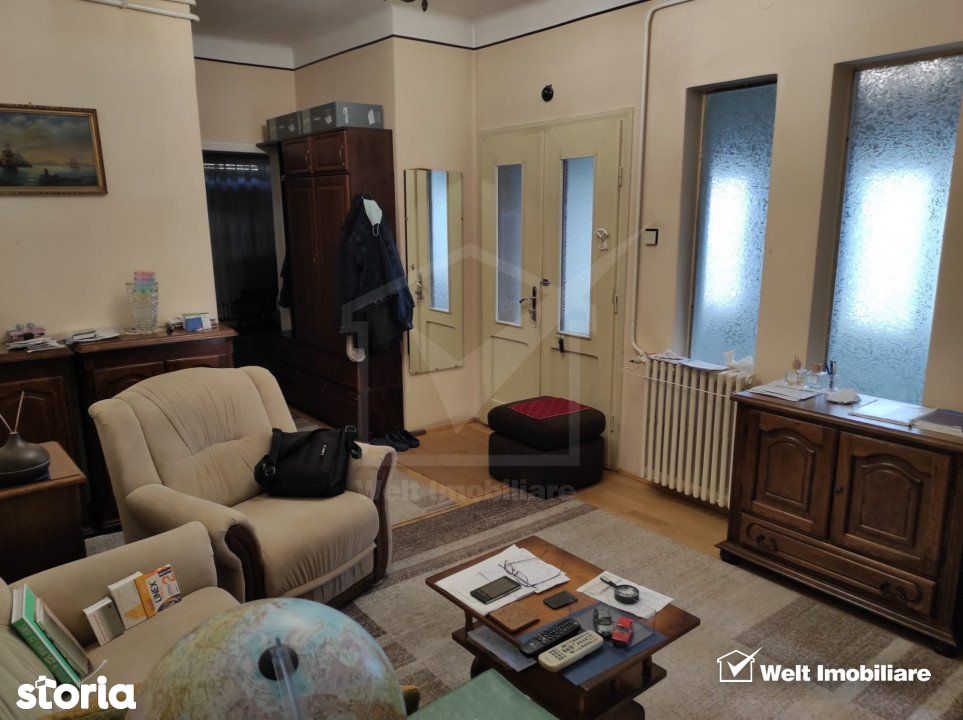Apartament 3 camere decomandat confort sporit, imobil tip vila, Gruia