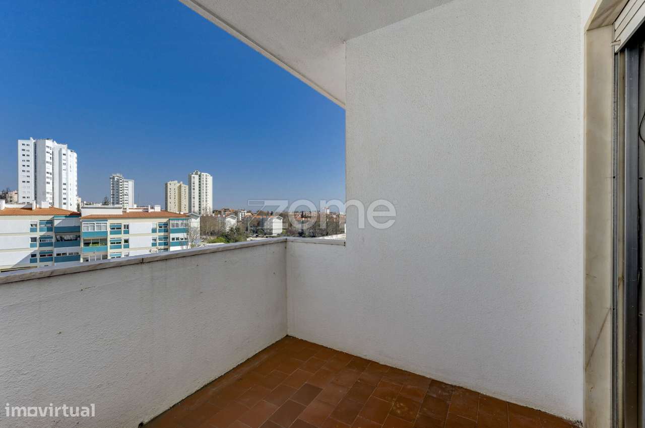 Apartamento T3 com vista mar na Parede-9