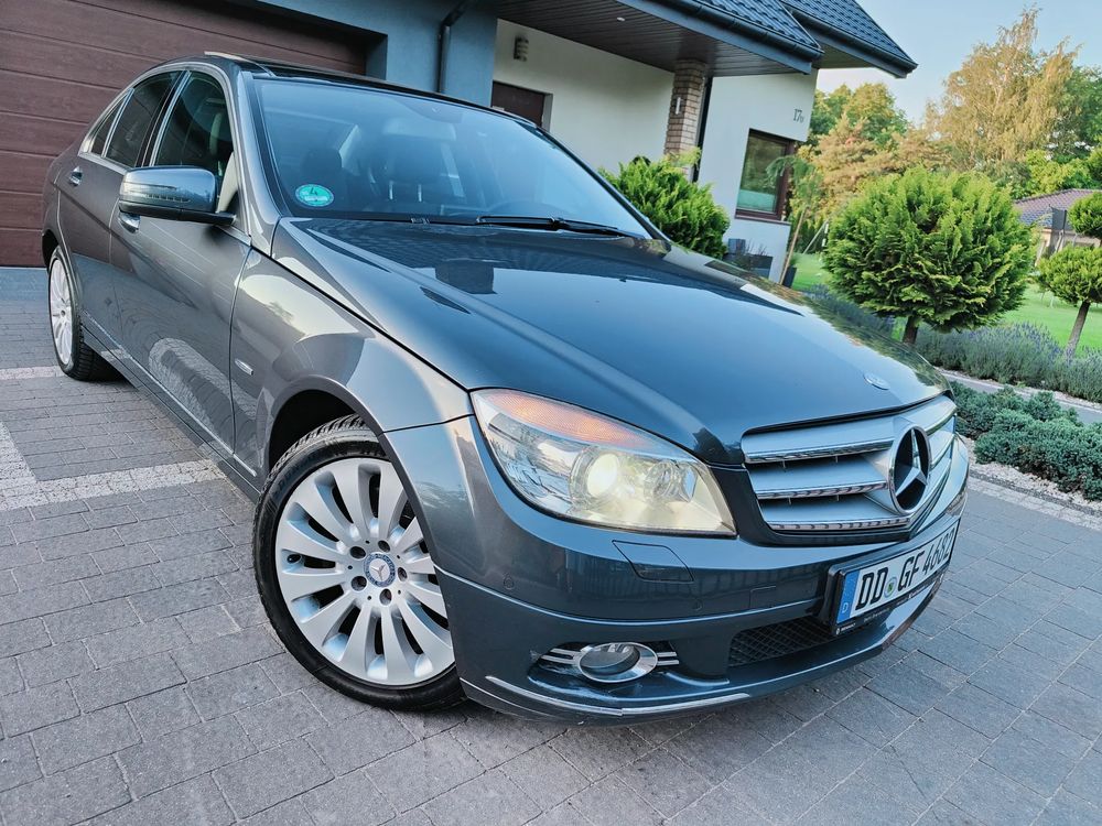 Mercedes-Benz C W204 350 CDI DPF 4Matic 7G-TRONIC Avantgarde 2009