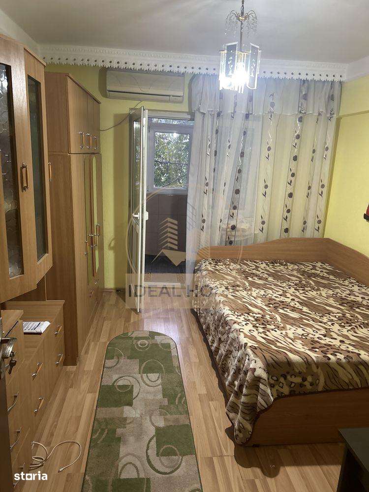 Apartament 4 camere decomandat - etaj intermediar - 92mp - 1980 - Imagine principală: 2/7