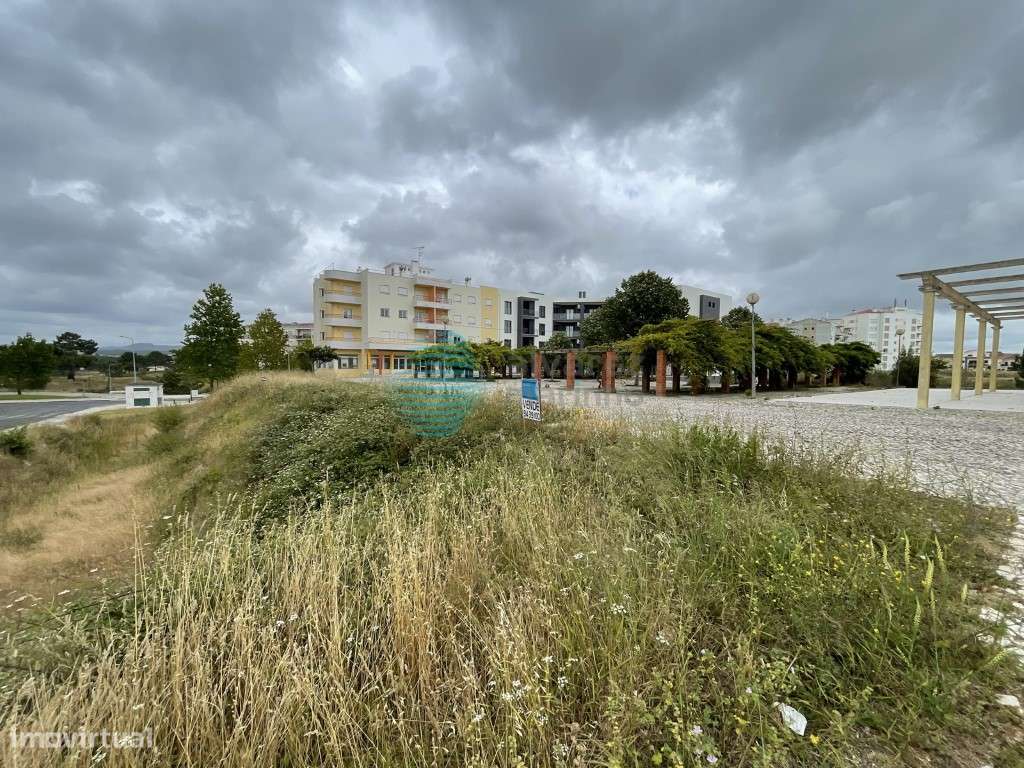 Lotes de terreno urbano para construção de Prédio em Torres Vedras - Grande imagem: 2/7