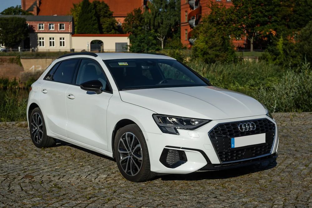 Audi A3 8Y (2020 - ) 35 TDI S line 2021