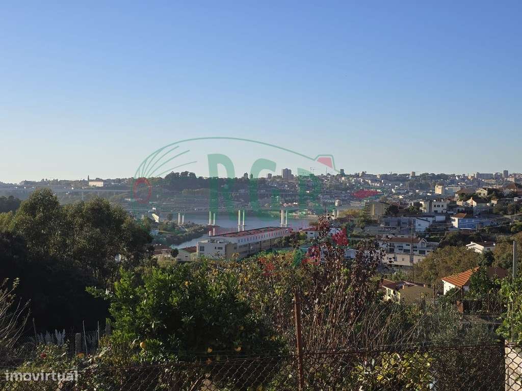 MORADIA T2 VISTAS RIO E PORTO - Grande imagem: 2/26