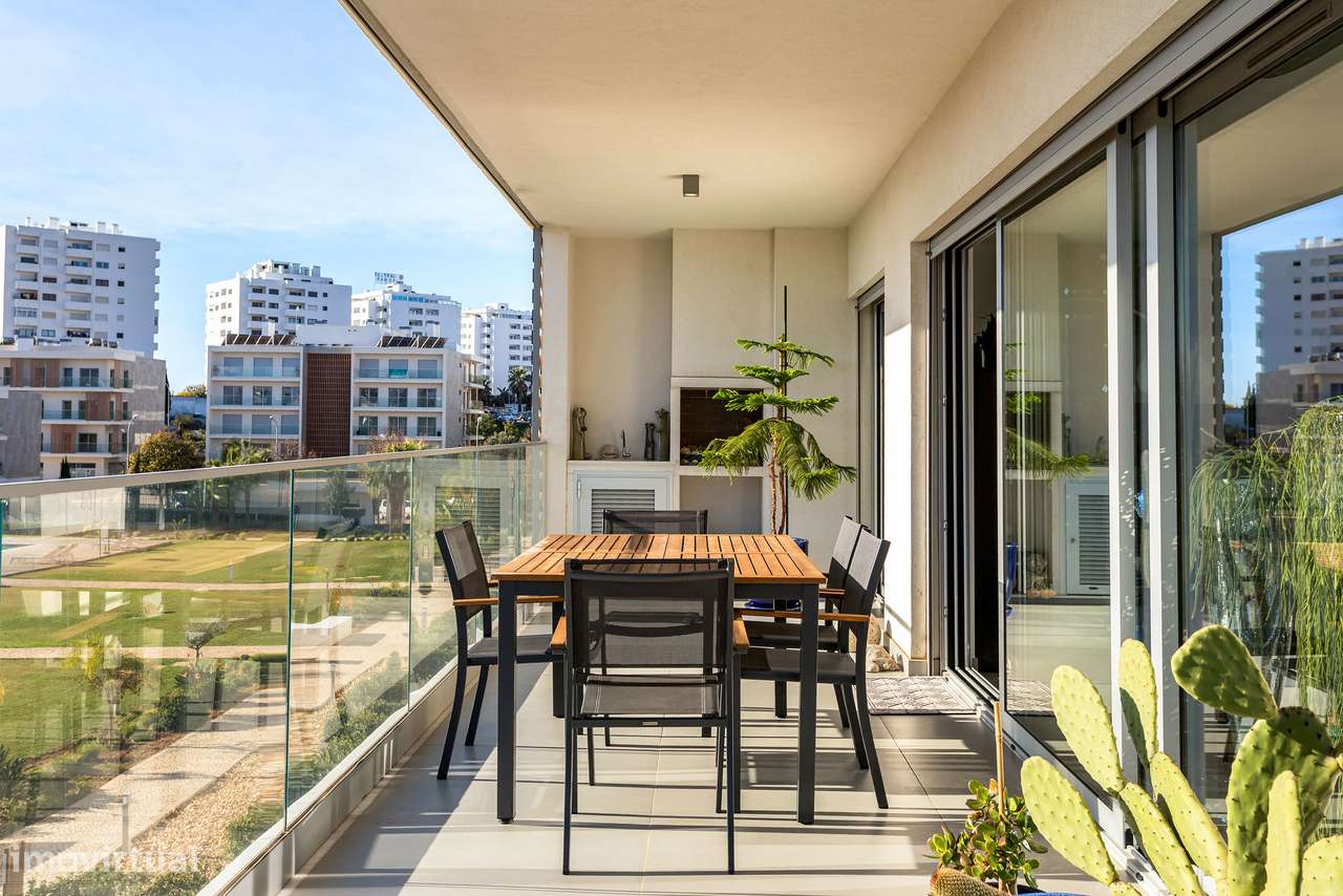 Moderno apartamento de canto T3 em Albufeira - Grande imagem: 5/35