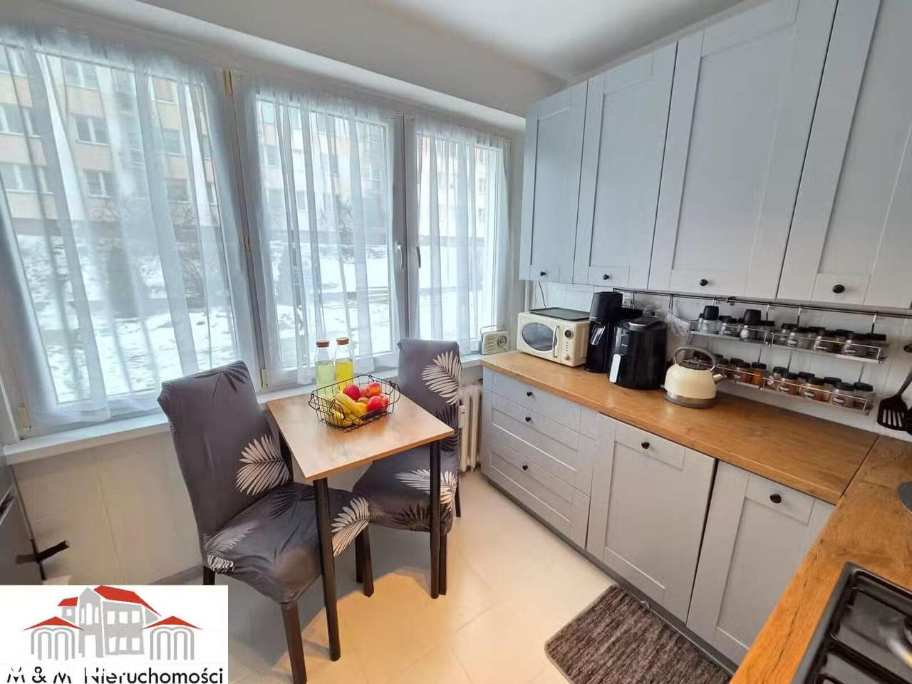 Urokliwe mieszkanie 3 pokojowe parter na sprzedaż-0