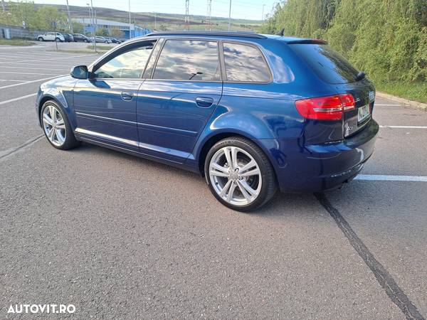 Audi A3 2.0 TDI Sportback DPF S tronic S line Sportpaket - 17