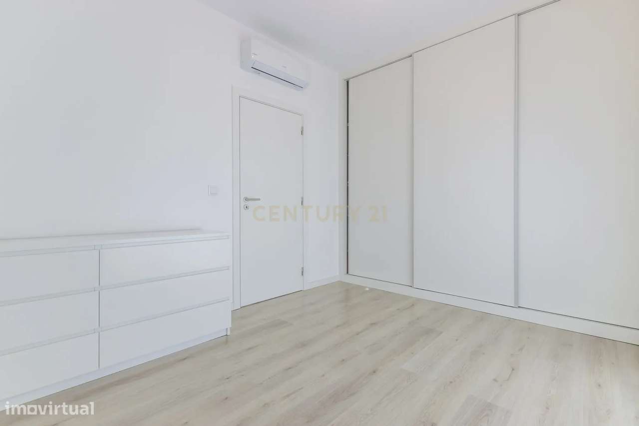 Moradia Geminada como Nova na Quinta do Conde-20