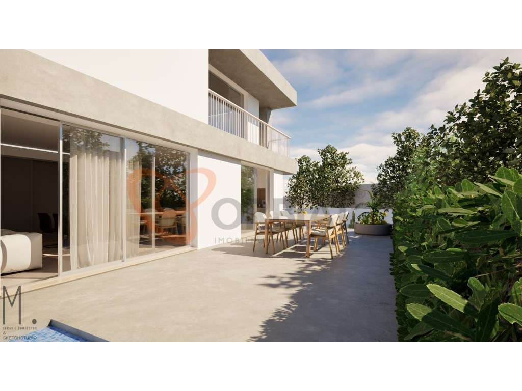 Moradia para venda em Albufeira com 4 quartos, piscina e garagem - Grande imagem: 5/28