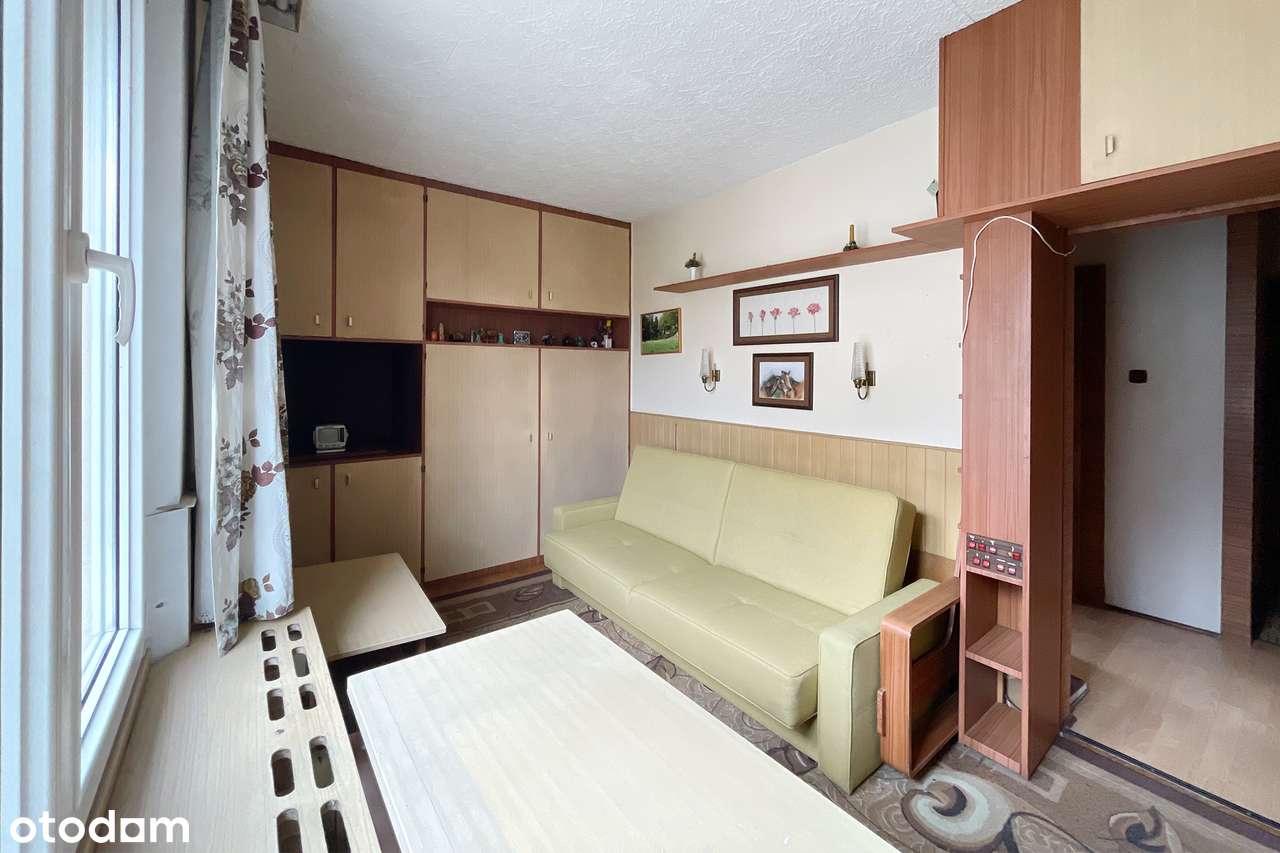 Przy tramwaju, z balkonem, piwnicą i parkingiem-12