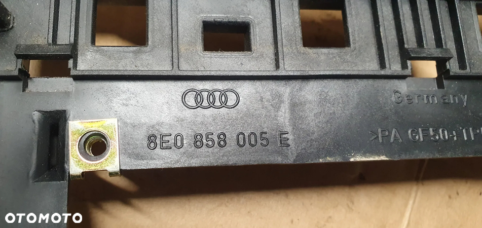 Ramka kosz konsoli radia 1DIN Audi A4 B6 8E0858005E - 5