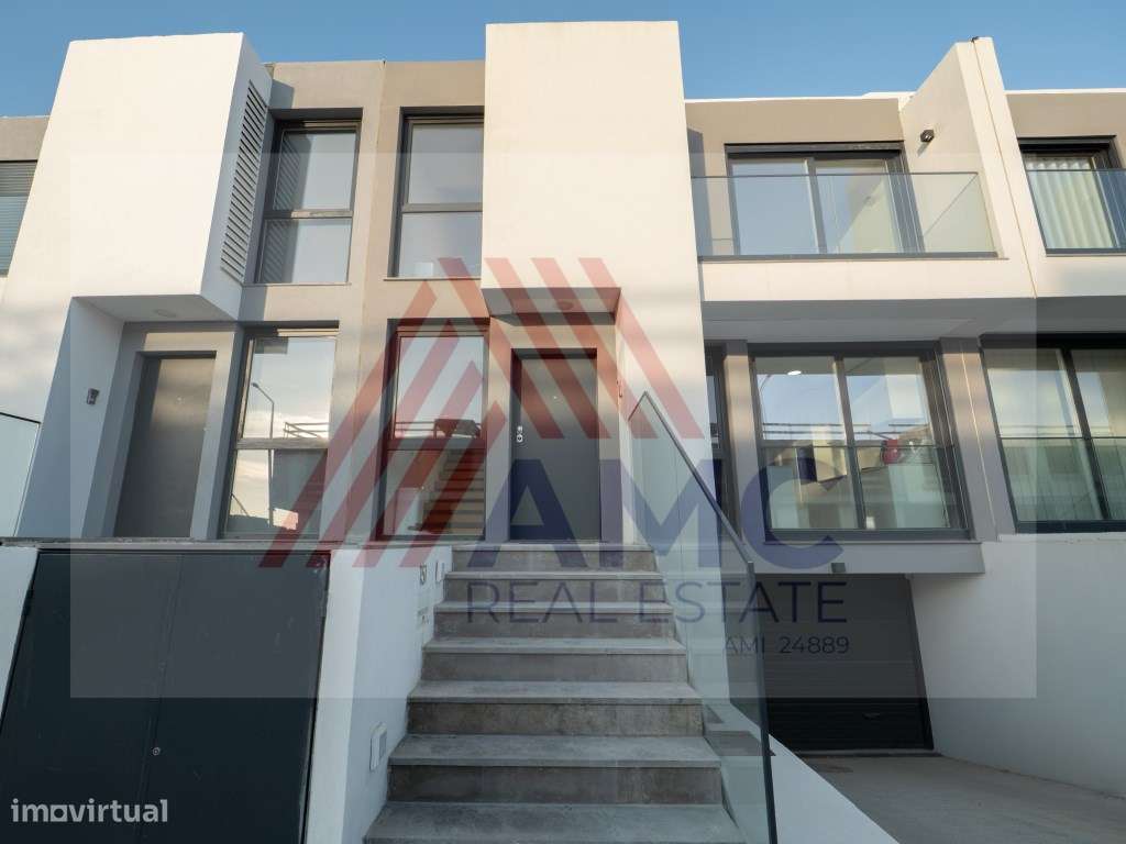 VENDE-SE MORADIA T3 NOVA COM PISCINA PRIVATIVA E GARAGEM-12