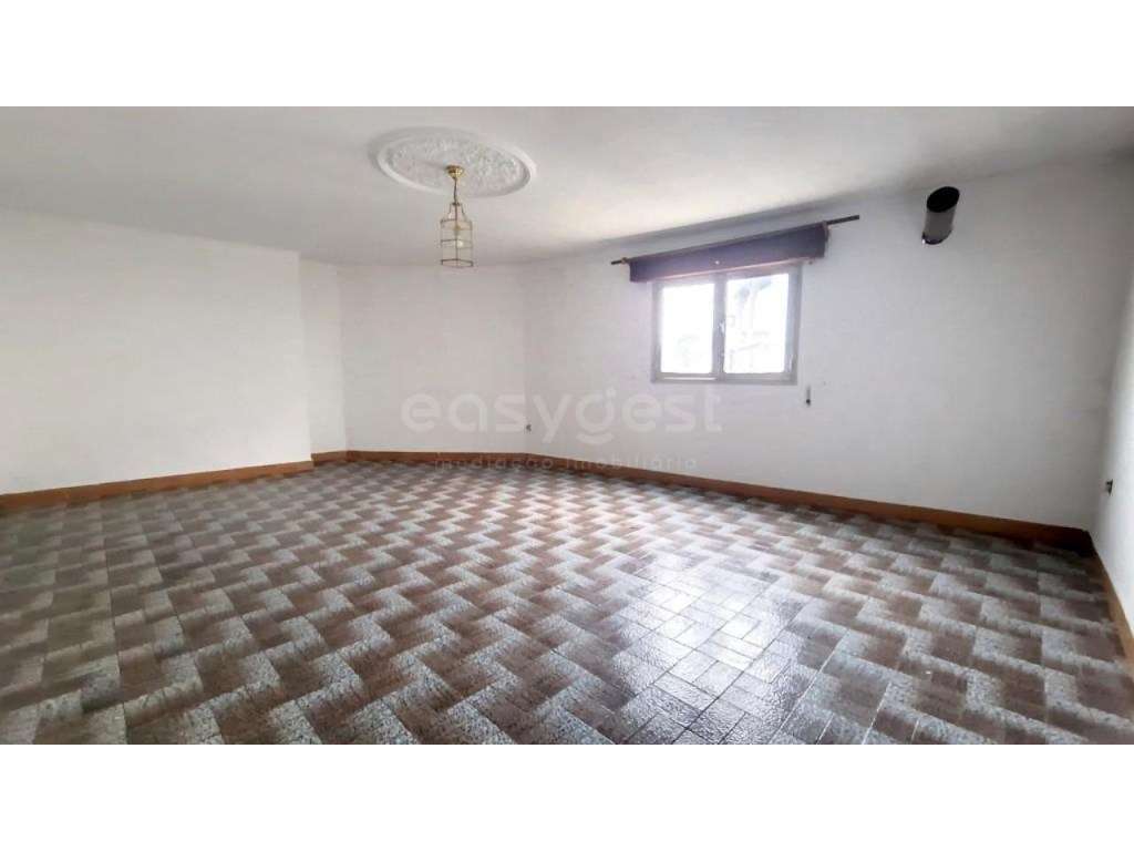 Moradia T3 habitável em Vila Flor - Grande imagem: 5/12