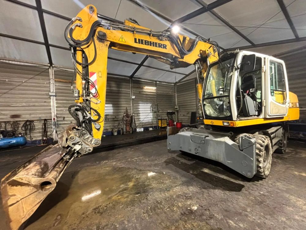 Liebherr A 316 2012