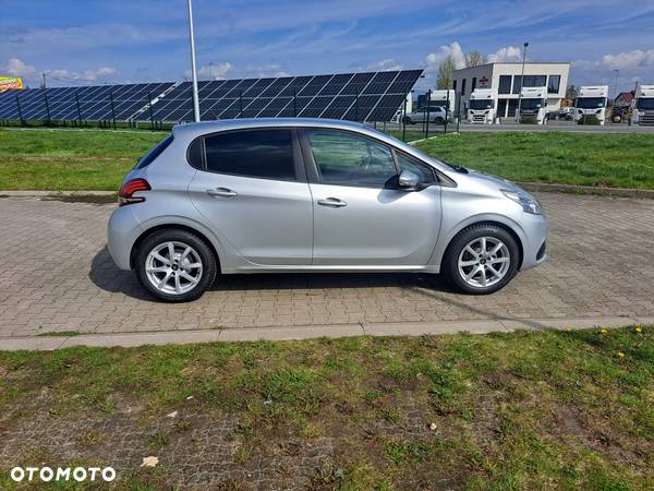 Peugeot 208 1.2 PureTech Active - 16