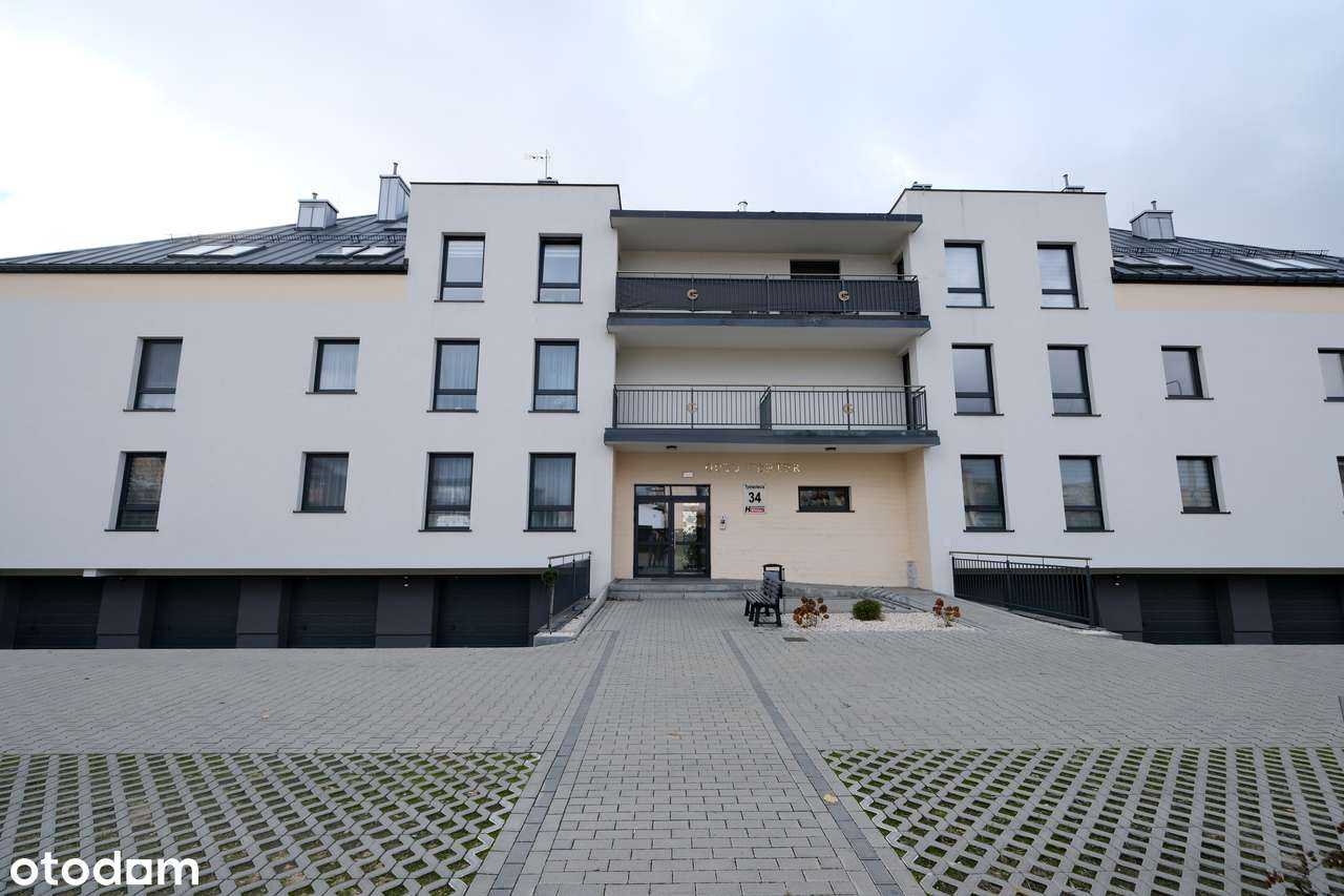 2-pokojowe mieszkanie plus 58 m2 poddasza - nowy blok w centrum Moniek-0