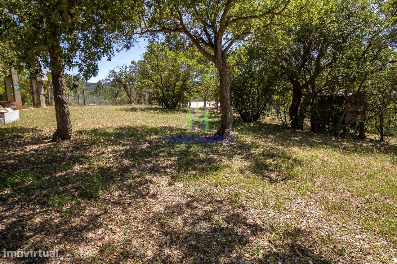 2 Parcelas de terreno rústico, com área total de 5.500 m2, com furo, p-5