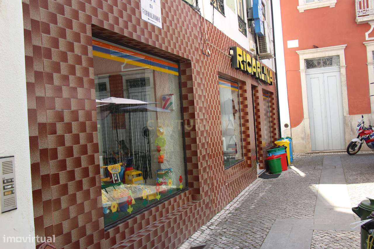 Prédio - Baixa de Coimbra - Grande imagem: 4/5