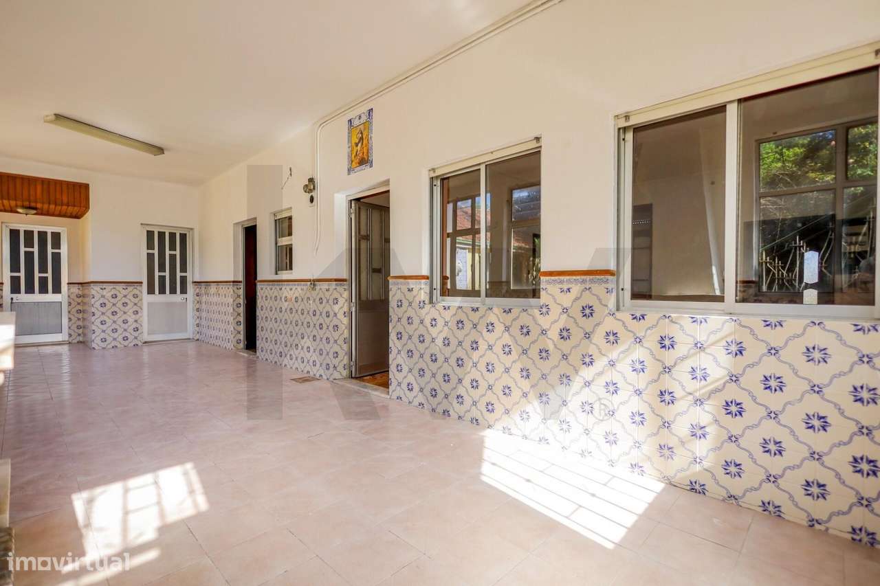 Moradia com 1451m2 de Terreno e Elevado Potencial de Valorização em Sã-5