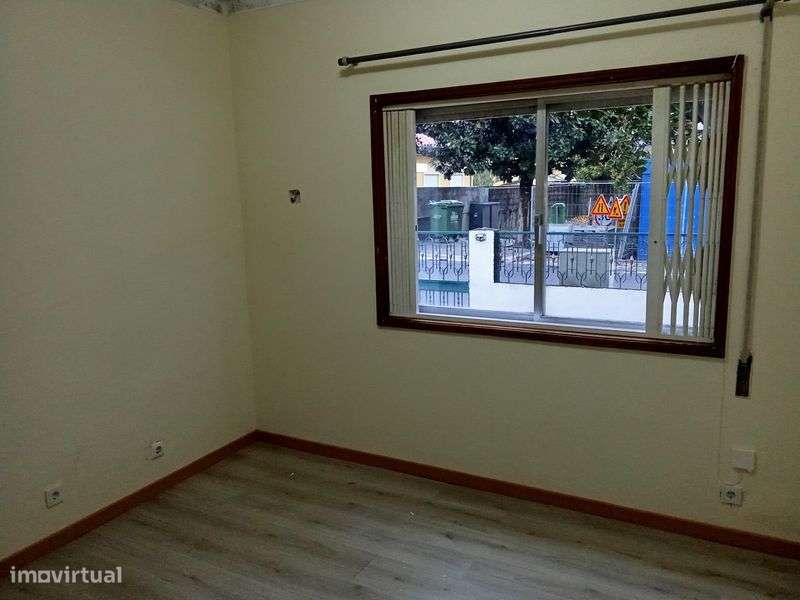 T0+1 em andar moradia - Grande imagem: 4/11