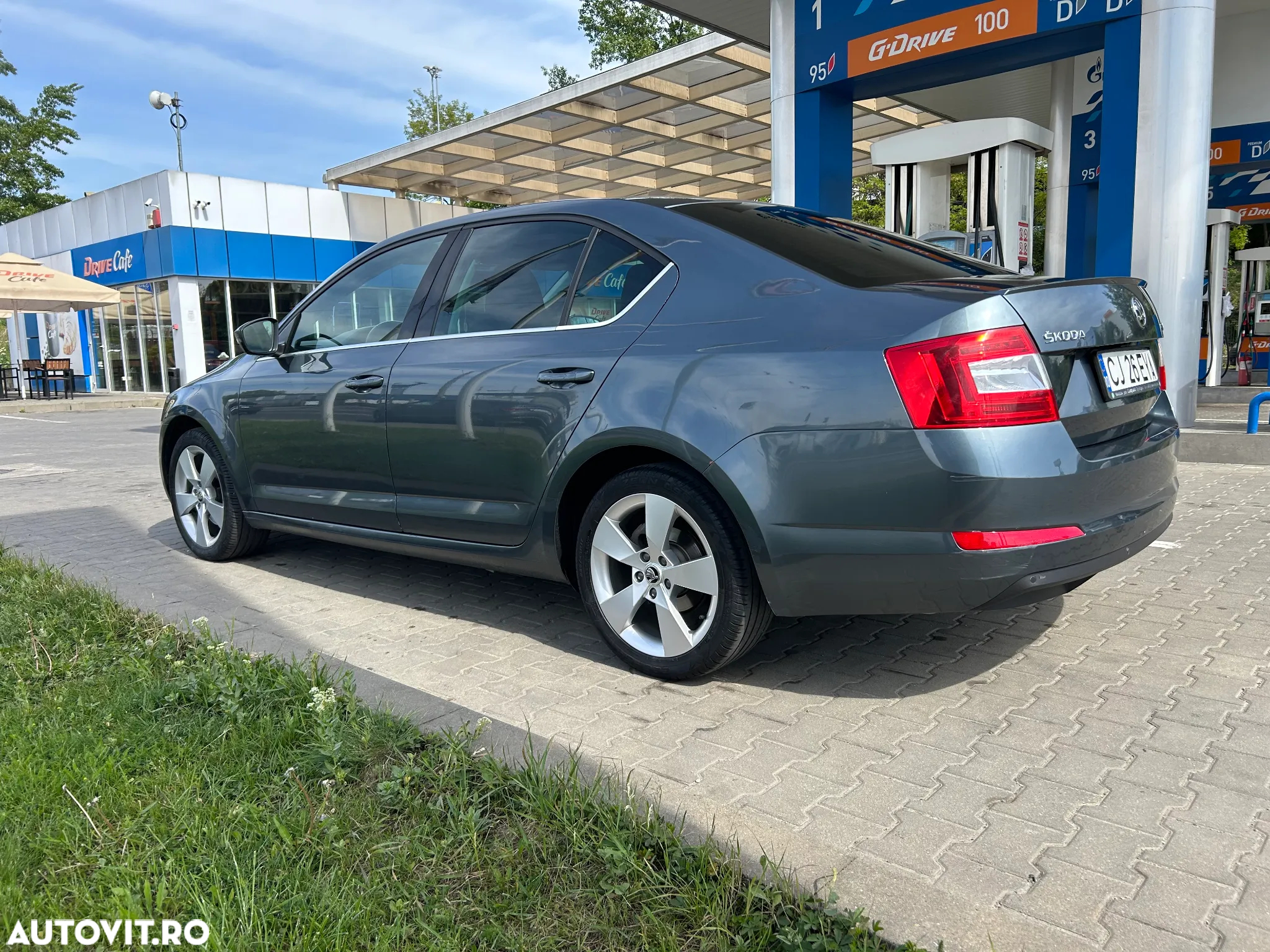 Skoda Octavia 2.0 TDI STYLE - 2