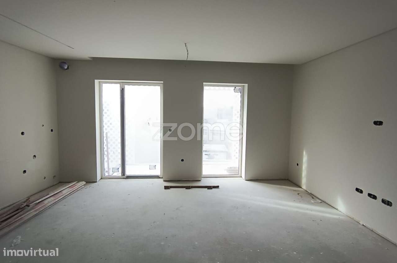 T2 com varanda e lugar de garagem, centro Paços de Ferreira - Grande imagem: 4/37