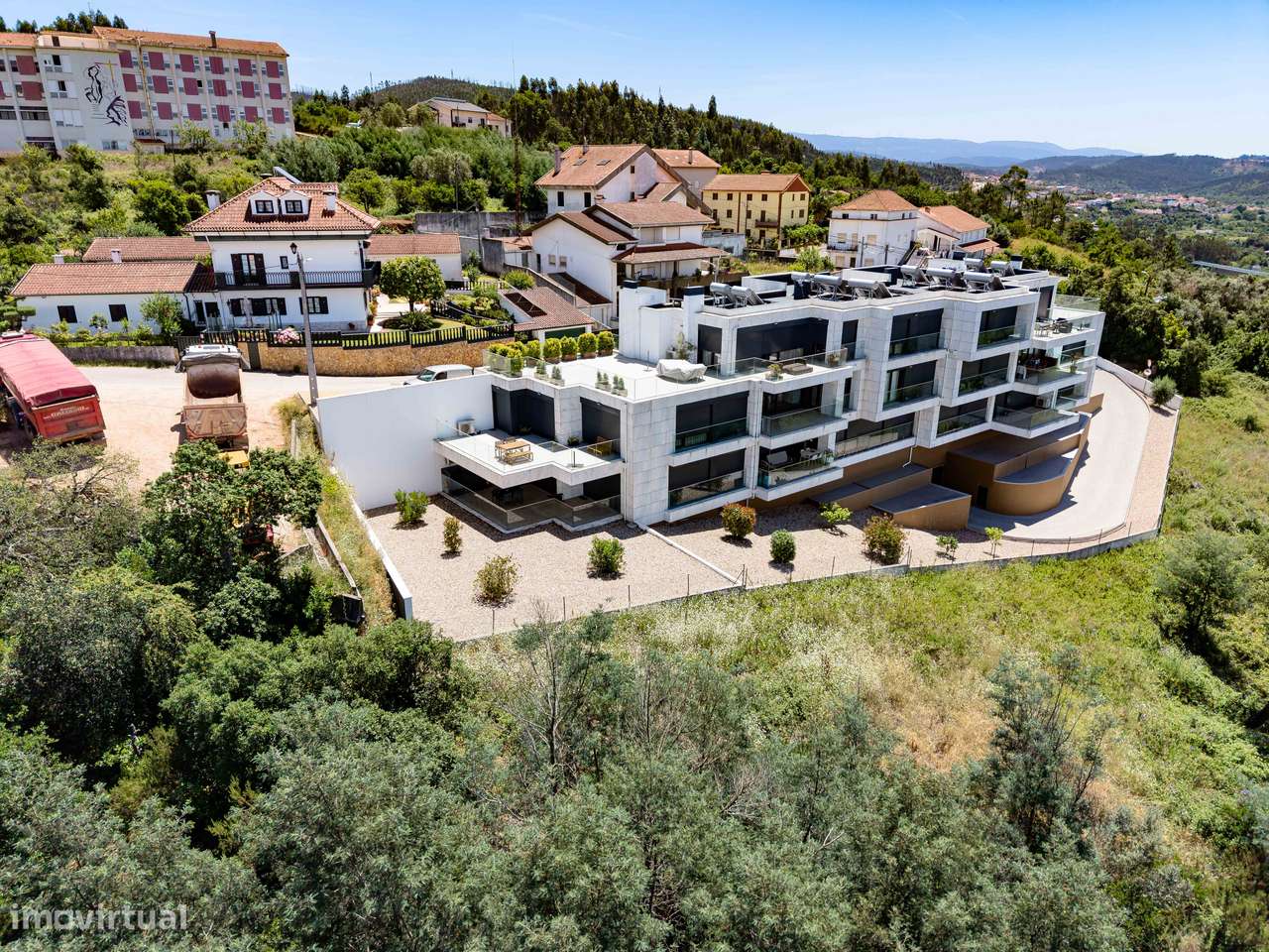 T2 Areeiro, Coimbra – construção de 2022, com terraço e garagem dupla-16