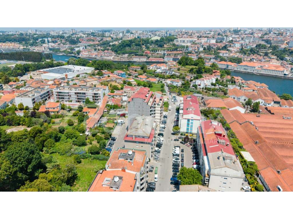 Duplex T6 para venda no Candal, Vila Nova de Gaia-37