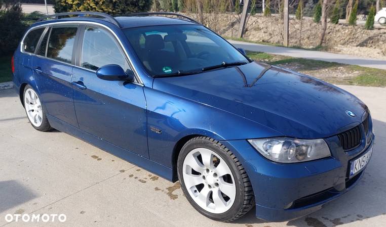 BMW Seria 3 325xi - 2