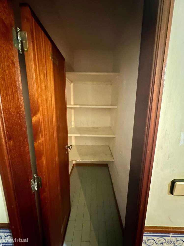 Apartamento T1 para Arrendamento com Vista para a Cidade em Localizaçã - Grande imagem: 5/12