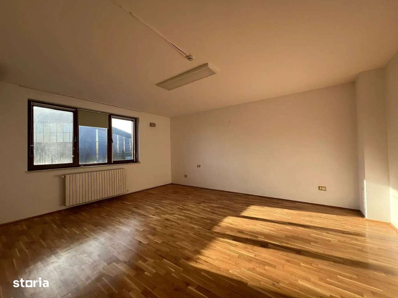 Investitie Casa De Vanzare 11 Camere Militari Metrou-Pacii Curte 600 m-11